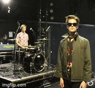 idkhow dallon gif